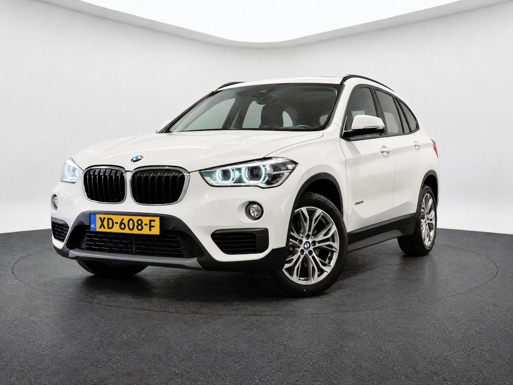BMW X1 SDrive18i Centennial Executive (PANO, LED, CRUISE, LM-VELG 18 INCH)