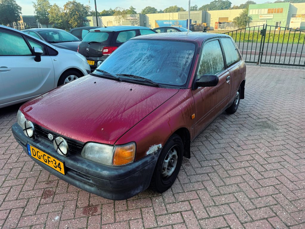 Toyota Starlet 1.3i Friend stuurbekrachtiging, APK 12-12-2027!!!