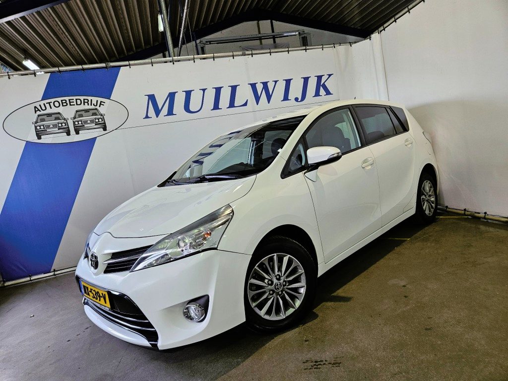Toyota Verso 1.6 VVT-i Aspiration / Camera / DAB / 7 persoons!