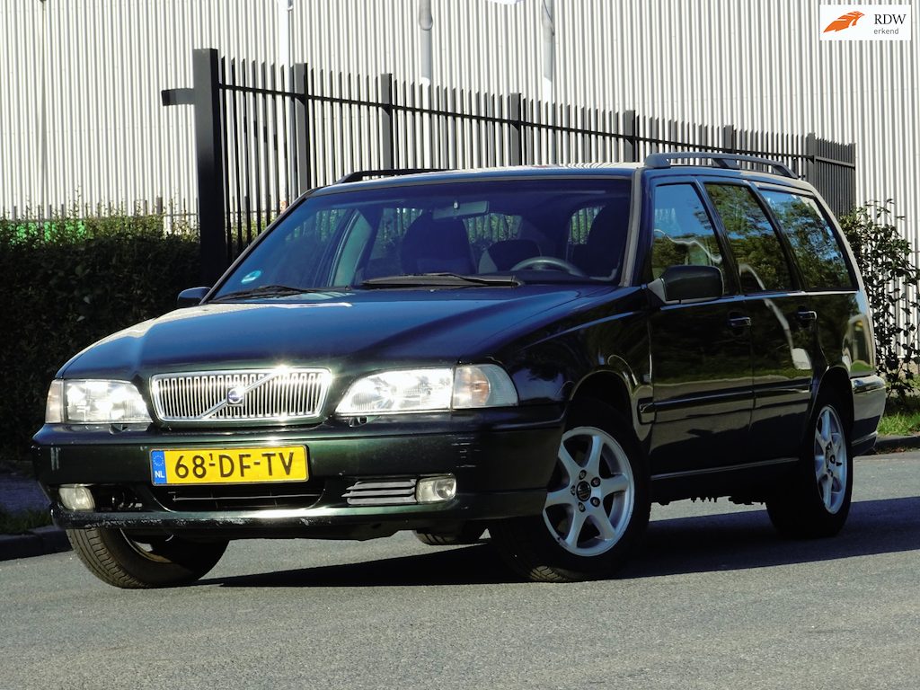 Volvo V70 2.4 LEER/AIRCO/CRUISE/STOELVERWARMING/TREKHAAK/APK