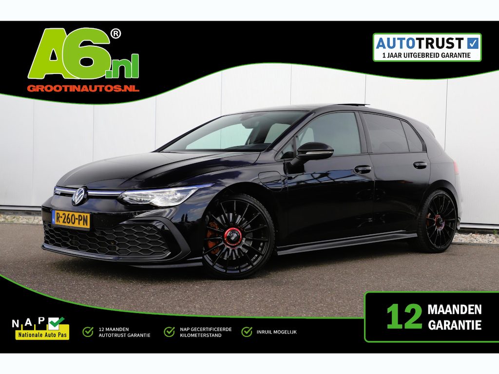 Volkswagen Golf 1.4 eHybrid GTE 245PK SOH 96% Panoramadak IQ Light 19 inch OZ Racing Vredestein All-season Head Up Display Stuur & Stoelverwarming Sfeerverlichting