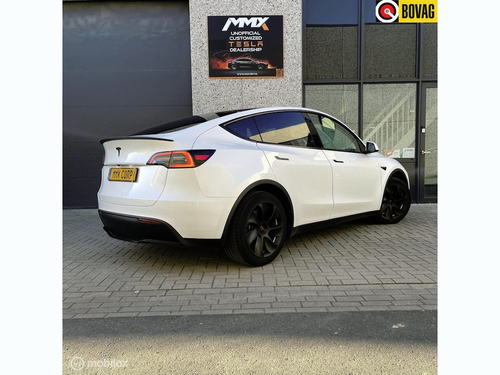 Tesla Model Y Premium LFP RWD +HW4 +MMX PACK +IAP +SOH 96.1%