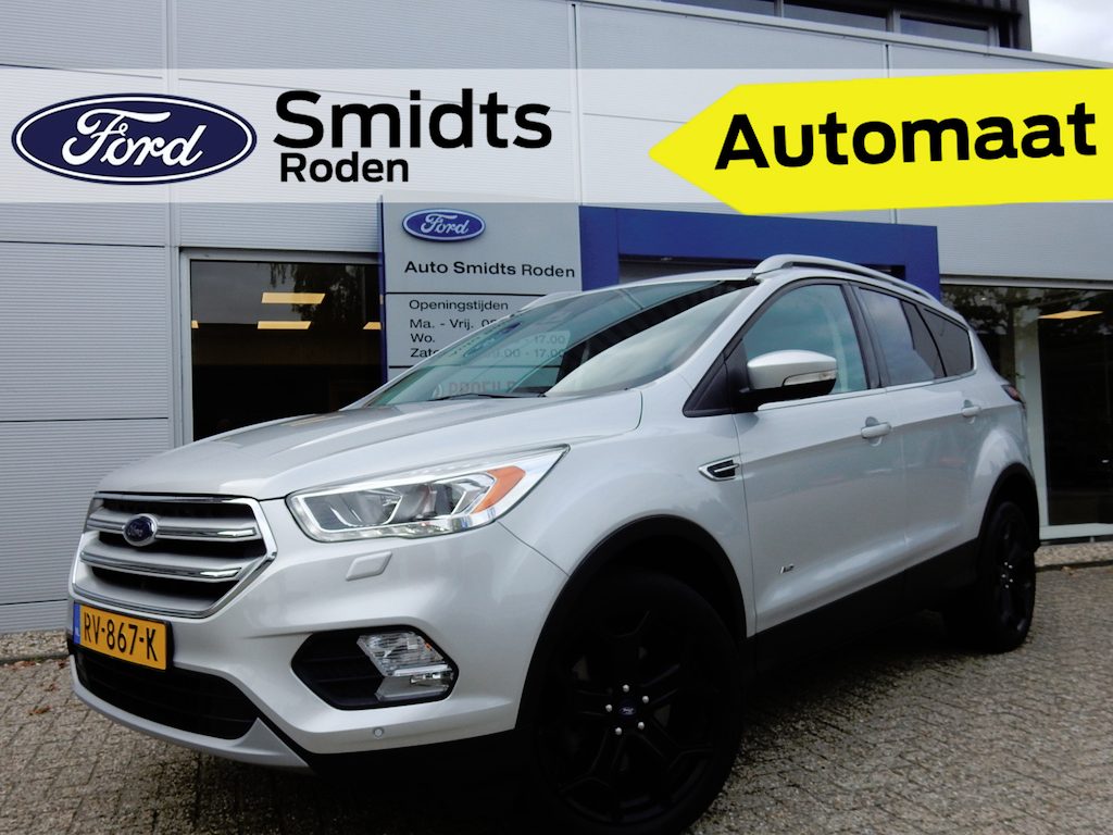 Ford Kuga Titanium 4WD 182PK | Trekhaak | Winter pack | BLIS | Cruise | Camera | Navi | 1850KG Trekgewicht | Xenon