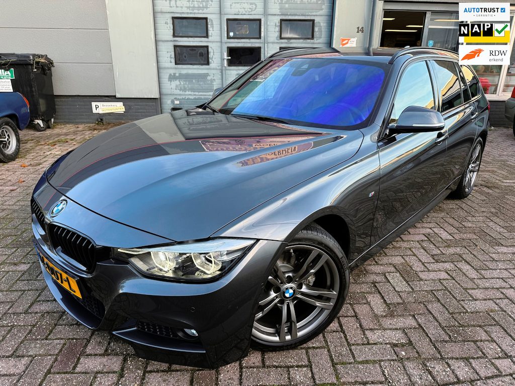 BMW 3-Serie Touring 320i 2018 M-SPORT LEDER NAP LUXE CARPLAY