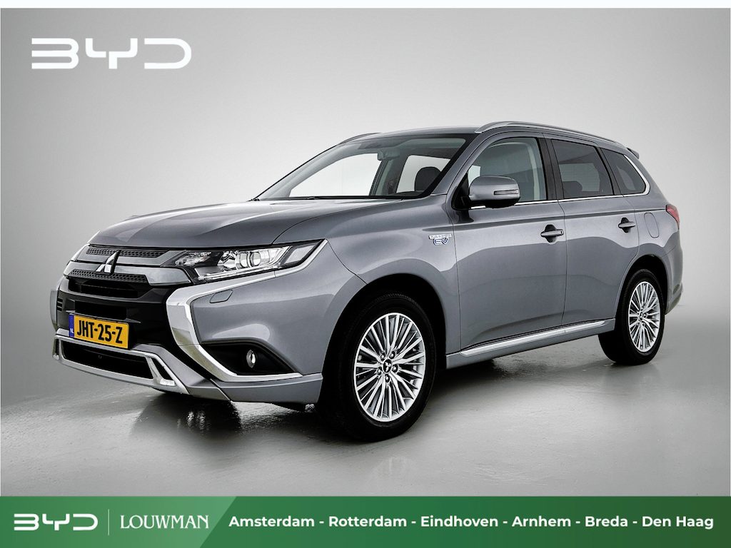 Mitsubishi Outlander 2.4 PHEV Pure+ | 18" Lichtmetaal | Camera achter | Navigatie | inclusief 12 maanden BOVAG garantie