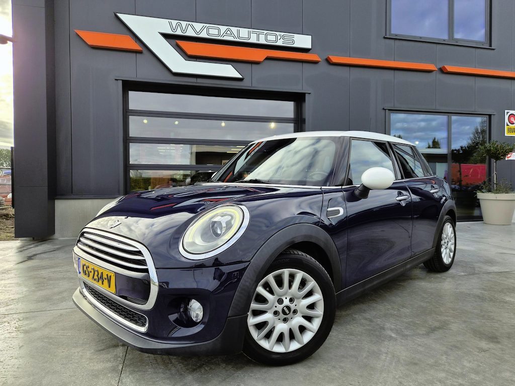 MINI Cooper 5-Deurs 1.5 Chili Business