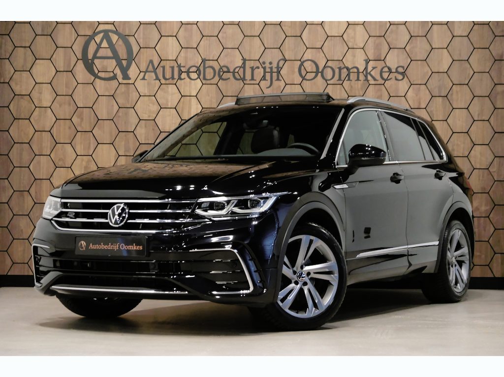 Volkswagen Tiguan 1.5 TSI R-Line Business+ *PANORAMADAK* 43dkm!! Leder/Virtual Cockpit/Stoel+Stuurverwarming MEGA VOL!!