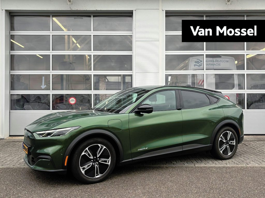 Ford Mustang Mach-E Standard RWD 75 kWh | Ex-Demo Deal! | Apple Carplay & Android Auto | Adaptive Cruise Control | Winter Pack | Dodehoekdetectie | One Pedal Drive | 360° Camera |