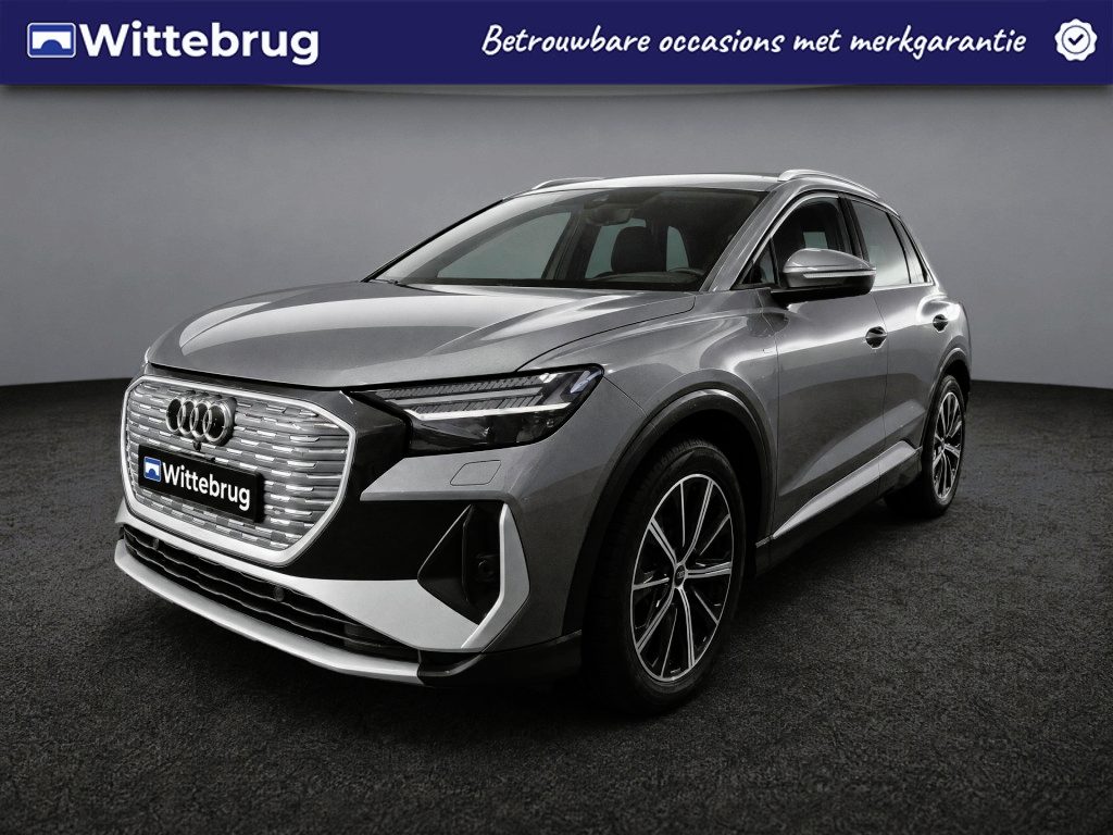 Audi Q4 e-tron 45 S Edition 286pk 82 kWh / Leder -Alcantara interieur / 20"LM velgen / Matrix / Zwart Optiek hal