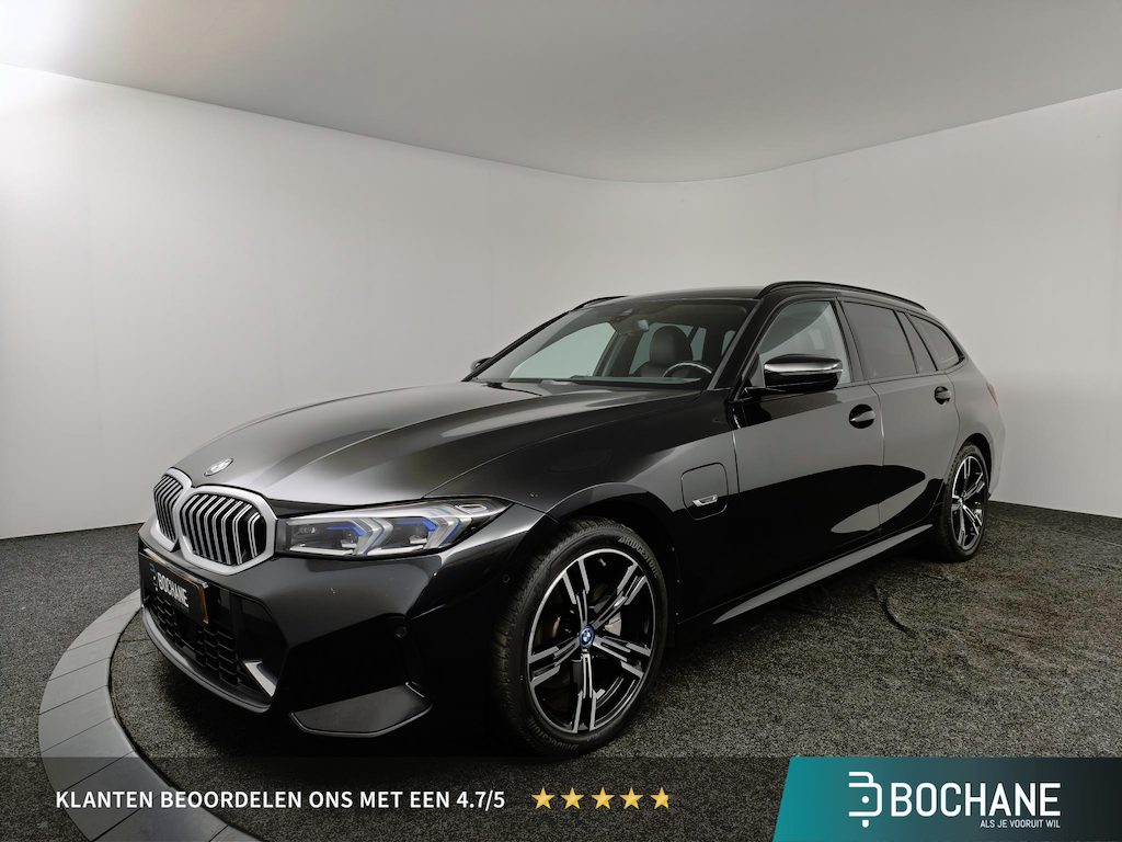 BMW 3-Serie Touring 330e M Sport Edition Automaat | Elektrisch wegklapbare Trekhaak | Achteruitrij Camera | Adaptieve Cruise Control