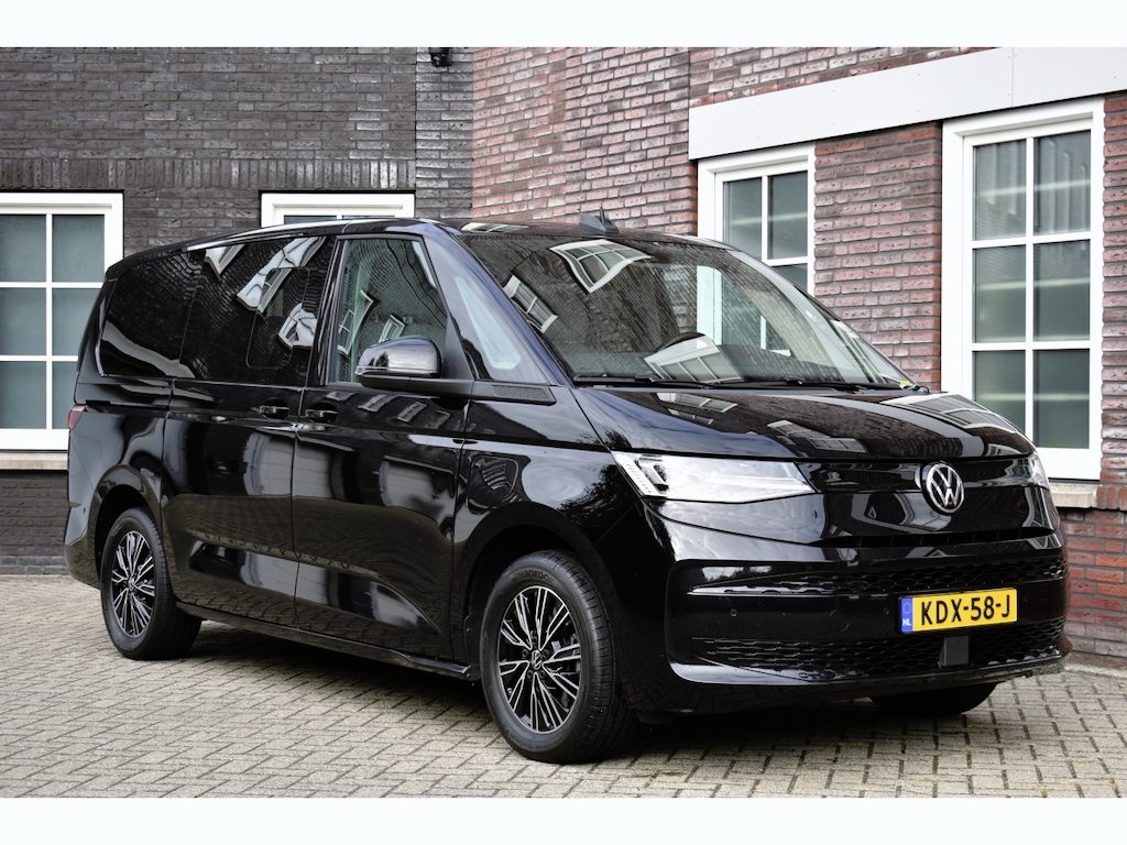 Volkswagen Multivan Panoramadak - Trekhaak-Verwarmde stoelen Wij zijn op afspraak geopend! Graag bellen voor uw komst.