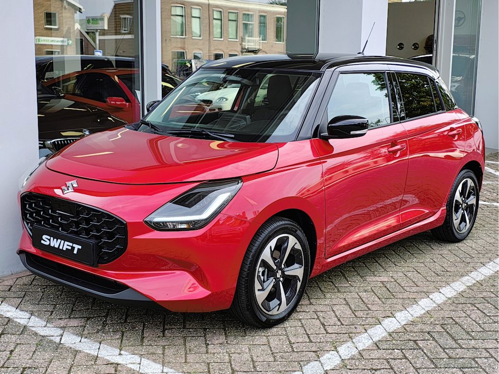 Suzuki Swift 1.2 STYLE SMART HYBRID AUTOMAAT Direct Leverbaar | Tot 10 JAAR GARANTIE! Inclusief € 2.600,- Voorraad Voordeel