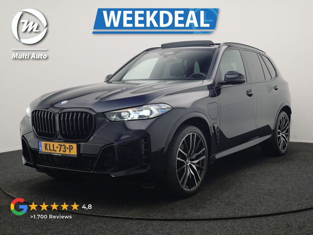 BMW X5 xDrive50e High Executive PHEV 490pk Dealer O.H. | Panodak Sky Lounge | M Sport | Luchtvering | Head Up | 360 Camera | Harman / Kardon | Nappa Lederen Comfortstoelen Memory & Verwarmd | Carbon Schwarz | Apple Carplay | Keyless | Blis | 22"L Plug In Hybrid |