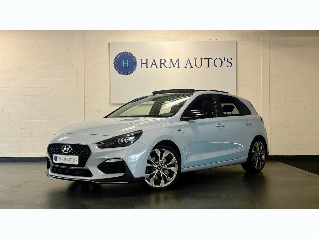 Hyundai i30 1.4 T-GDI N-Line 140pk Pano/ Navi /LED /CAM / PDC / Cruise