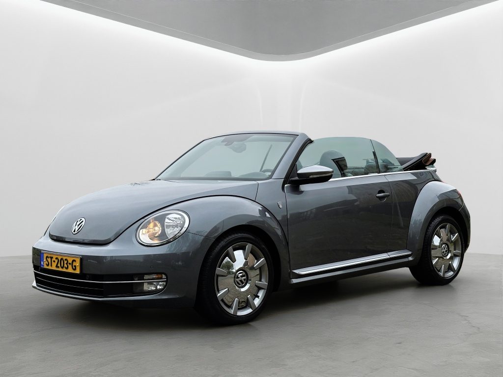Volkswagen Beetle Cabriolet 1.4 TSI Karmann 150PK Beige Kap PDC LED