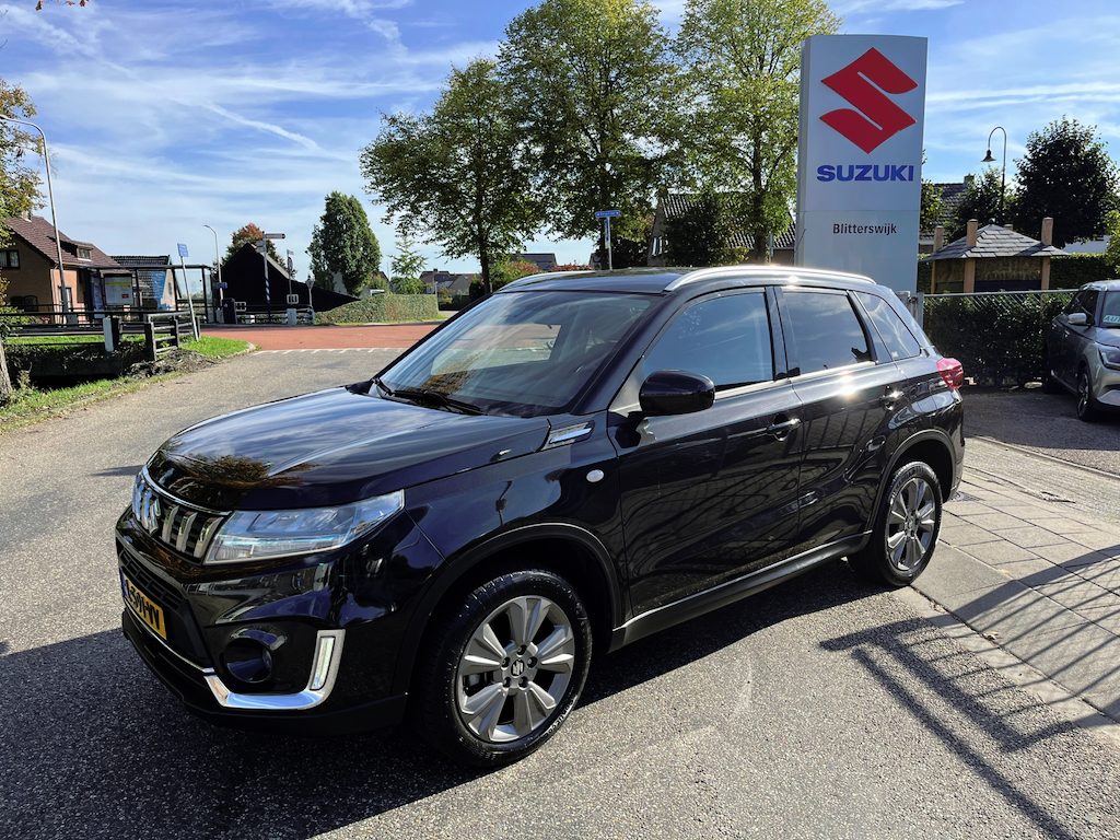 Suzuki Vitara 1.4 Boosterjet Select Smart Hybrid // Trekhaak // Zeer nette goed onderhouden Vitara // Navi // Rijklaarprijs!