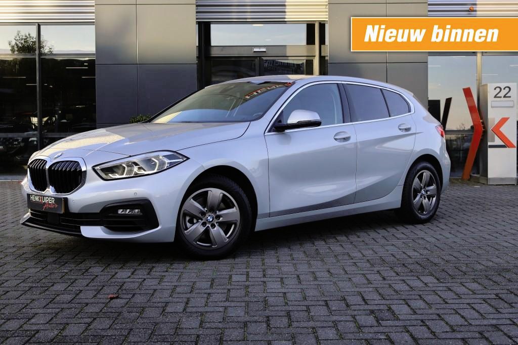 BMW 1-Serie 118i Automaat / Navi / PDC / LED / ECC / Carplay