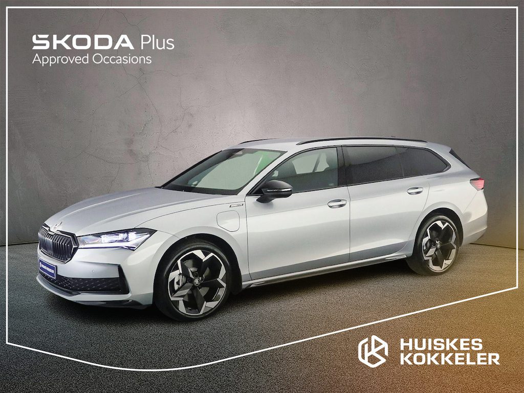 Skoda Superb Sportline Business 1.5 TSI PHEV 204pk DSG Automaat Trekhaak, Adaptive cruise control, LED matrix koplampen, Achteruitrijcamera, Navigatie, Elektrische achterklep