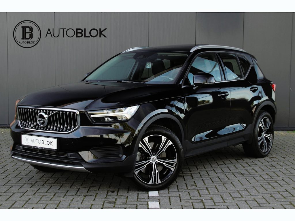 Volvo XC40 1.5 T4 Recharge Inscription | Panoramadak | SOH 94% | Leer | Stoelverwarming |