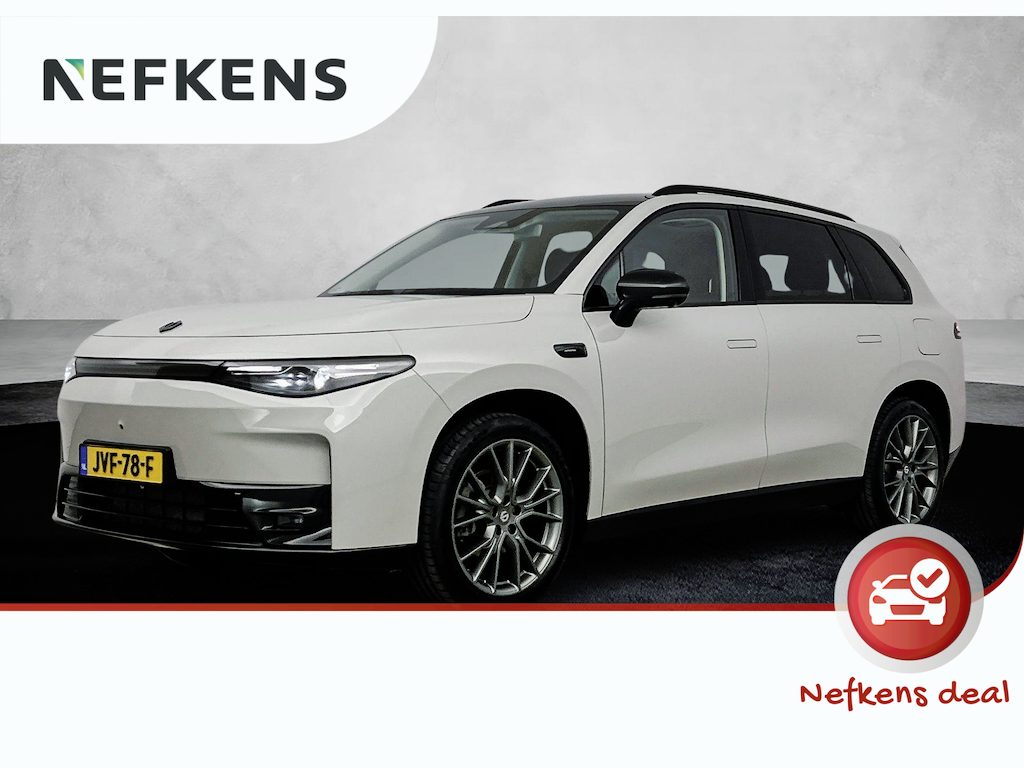 Leapmotor C10 Design REEV Plug-in Hybrid 215pk 28.4 kWh Automaat | Navigatie | Panoramadak | 360° Camera | Stoel- en stuurverwarming | Lederen elektrisch verstelbare en geventileerde stoelen | Elektrische achterklep | Adaptieve Cruise Control | Climate Control | Parkeersensoren | Led koplampen | Donker getint glas | 20" lichtmetalen velgen |
