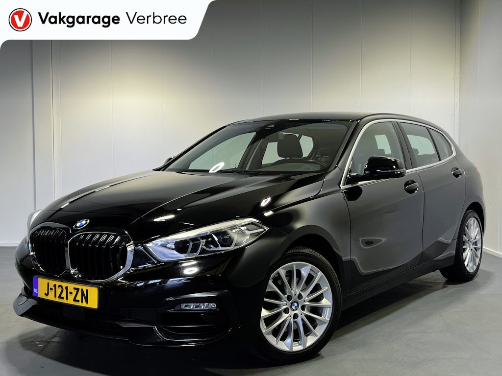 BMW 1-Serie 118i Executive Edition | Sportline | Sportstoelen | Afneembare trekhaak | Cruise Controle | Navigatie |