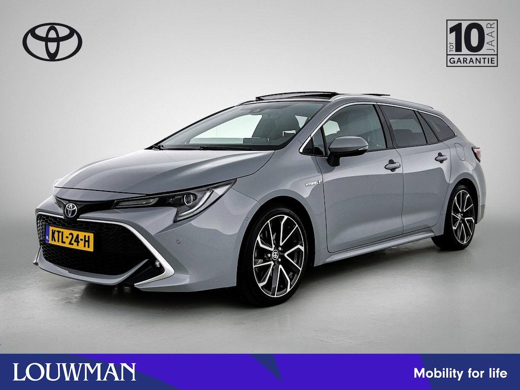 Toyota Corolla Touring Sports 2.0 Hybrid Executive JBL | Panorama schuif/kantel Dak | Dodehoek detectie | Stoel+stuurverwarming | Full LED Adaptive verlichting | Parkeersensoren voor+achter met assistent | Elektrische achterklep | Navigatie | App