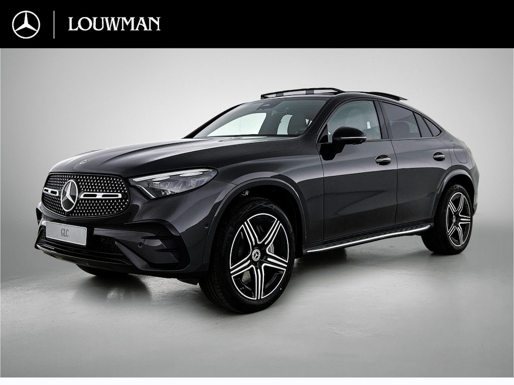 Mercedes-Benz GLC Coupe 300e 4MATIC Business Solution AMG | Premium Pakket | Night pakket | Treeplanken | Trekhaak | Panoramaschuifdak | Adapt. Cruise Control |
