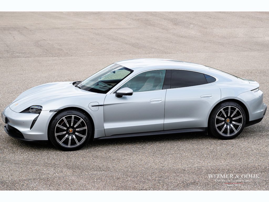 Porsche Taycan 4S