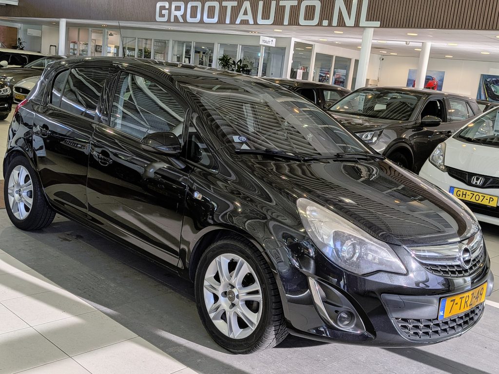 Opel Corsa 1.4-16V Cosmo Airco, Cruise Control, Stuurbekrachtiging