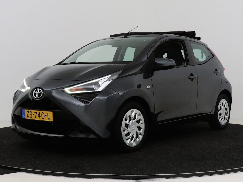 Toyota Aygo 1.0 VVT-i x-play Automaat | Cabrio | Apple carplay / Android auto | Airco | Buy & Drive