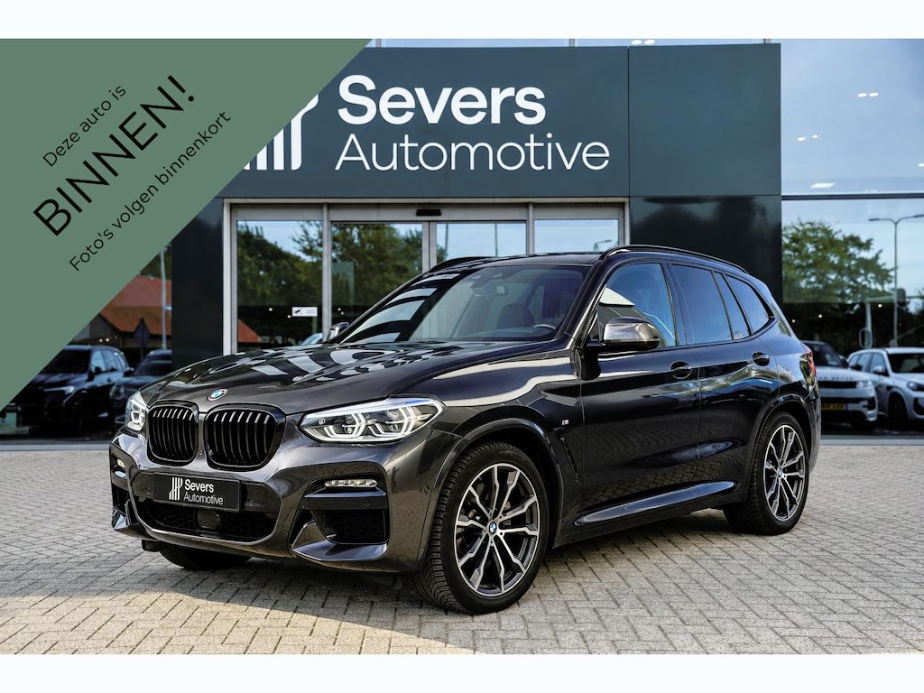 BMW X3 xDrive20i l  M sportpakket l Panoramadak l Elektrische trekhaak l Head-up Display l  Verwarmd stuurwiel l