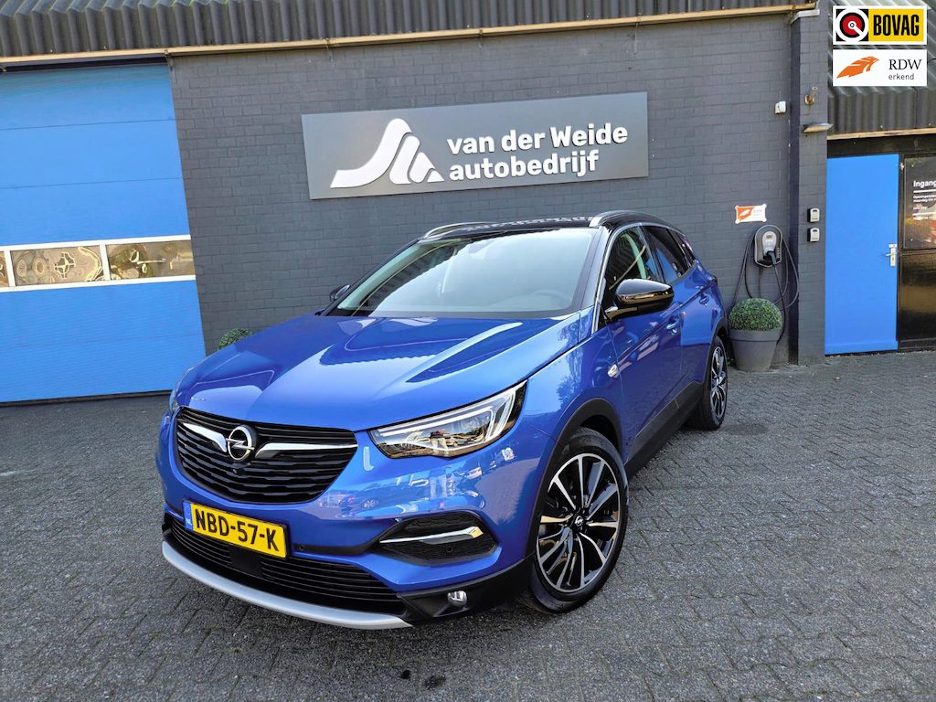 Opel Grandland X 1.6 Turbo Hybrid4 Business Executive