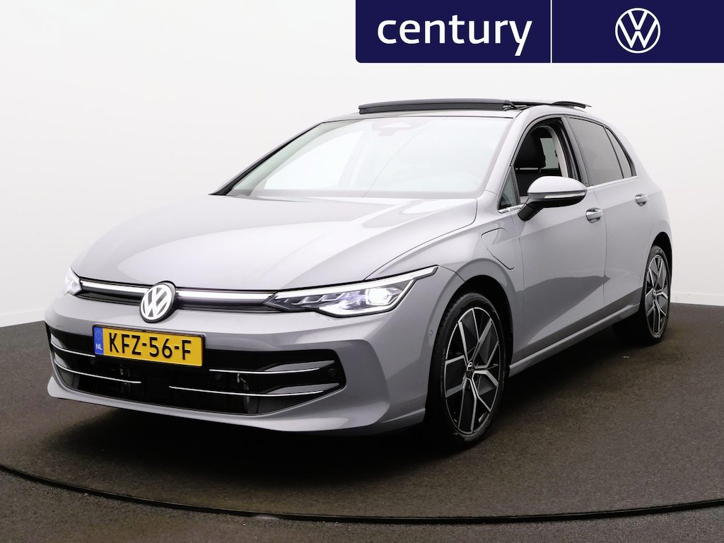 Volkswagen Golf 1.5 eHybrid Style Edition | Panodak | Camera | ACC | Elek. Stoel | IQ-Light |