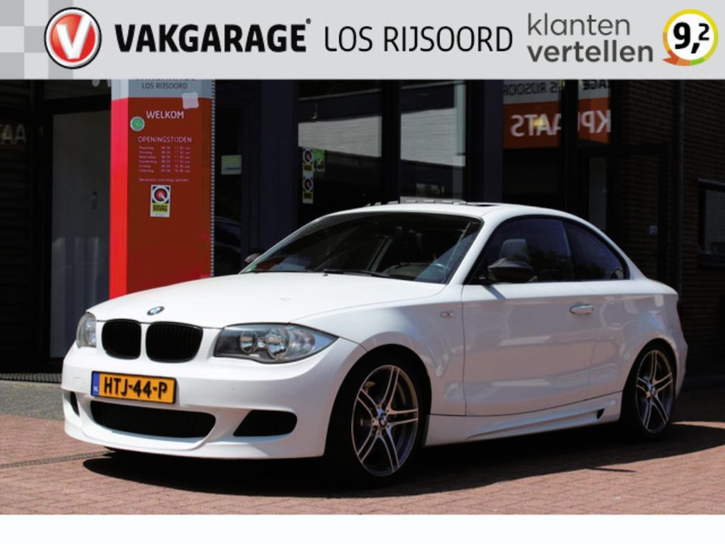BMW 1-Serie (e87) 135i Coupé 306pk | Handbak | TOPPER !! | Schuifdak | A/C | Stoelverwarming | PDC | Leuk |