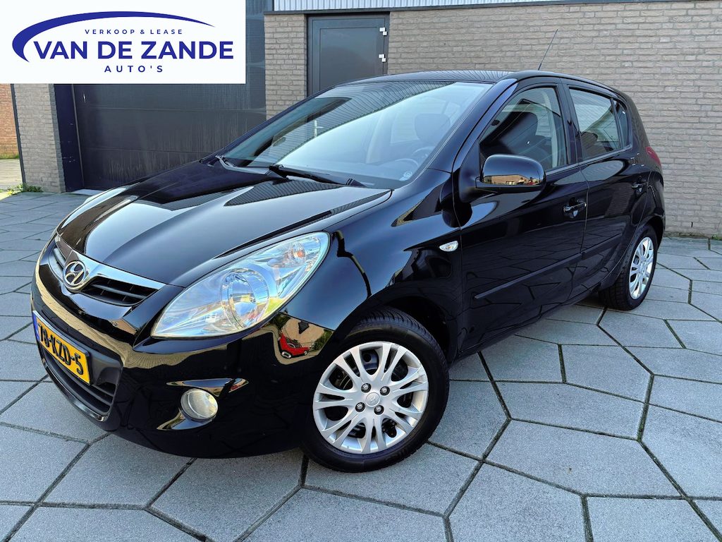 Hyundai i20 1.2i Business Edition|5 Drs|Airco|Zwartmetallic|