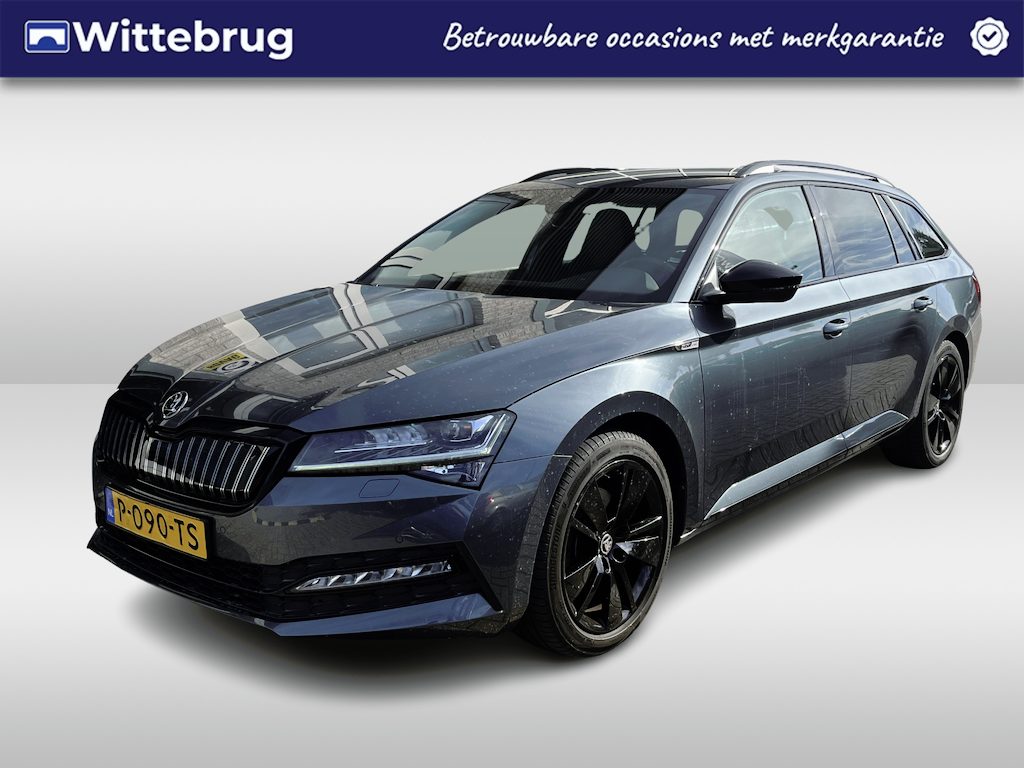 Skoda Superb Combi 1.4 TSI iV Sportline Business / AUTOMAAT/ TREKHAAK/ CAMERA/ PARK. SENSOREN/ DCC/ CRYSTAL LED/ MEMORY SEATS/ KEYLESS/ STOEL-STUURVERWARM./ ELEK. ACHTERKLEP/ VIRTUAL COCKPIT/ ADAPT. CRUISE/ SMARTLINK/ NAVI/ CLIMA/ DAB/ 18"