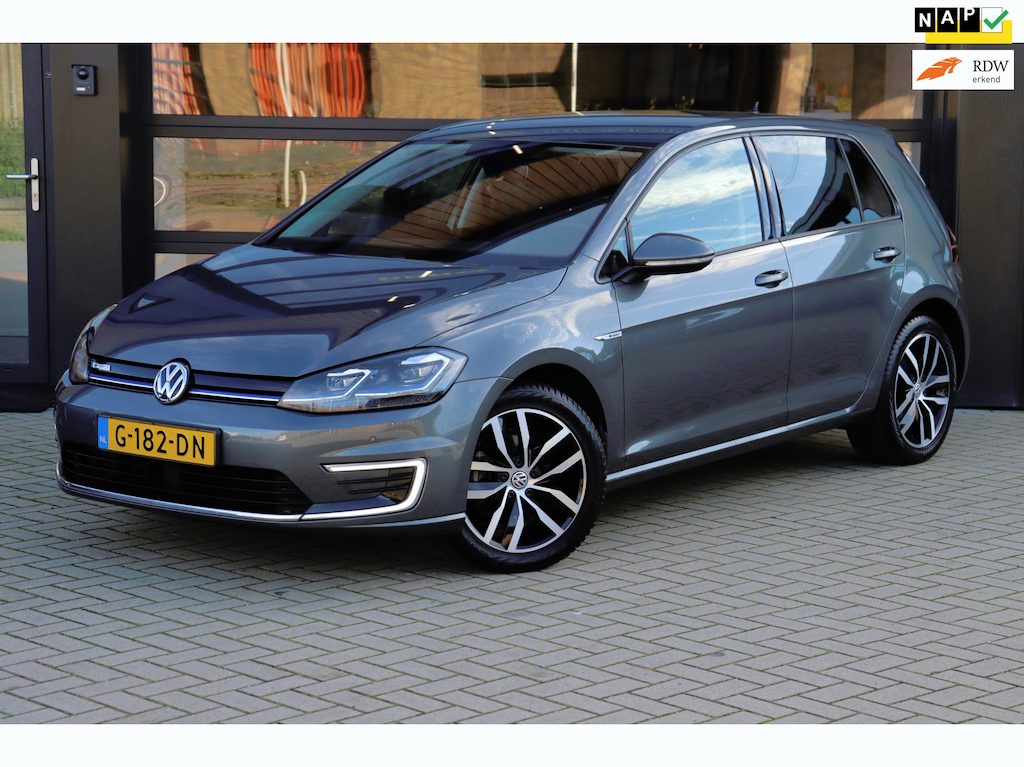 Volkswagen E-Golf E-Golf |NAP | SOH 90% | Camera | Virtual Cockpit | Adaptive Cruise | Navi | Apple Carplay |