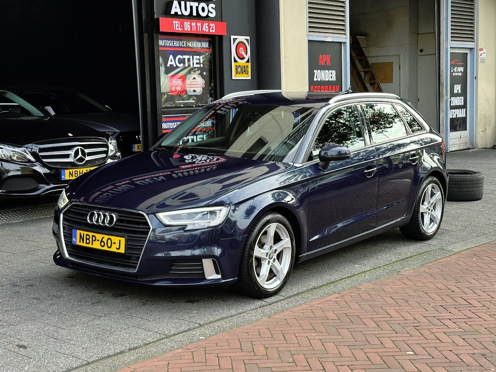 Audi A3 Sportback 35 TFSI CoD Design Automaat Navi Carplay