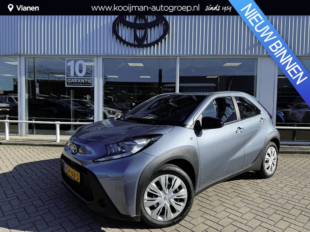 Toyota Aygo X 1.0 VVT-i MT Play