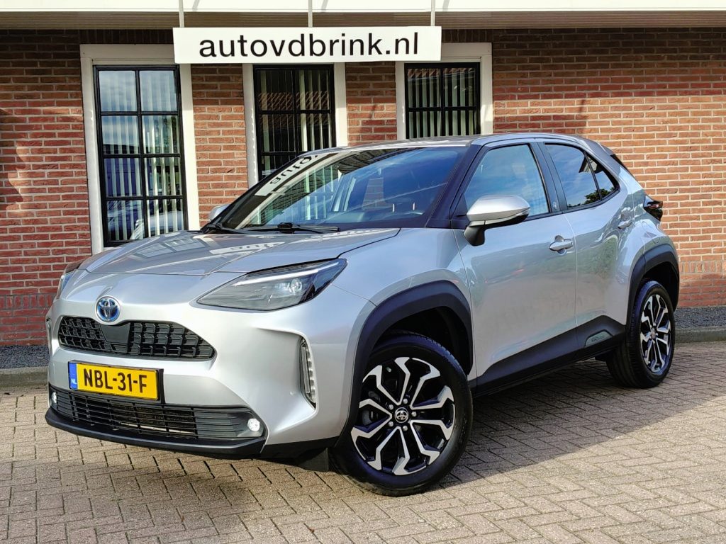 Toyota Yaris Cross 1.5 Hybrid First Ed. STOEL/STUURVERWARMING / CAMERA / NAVI