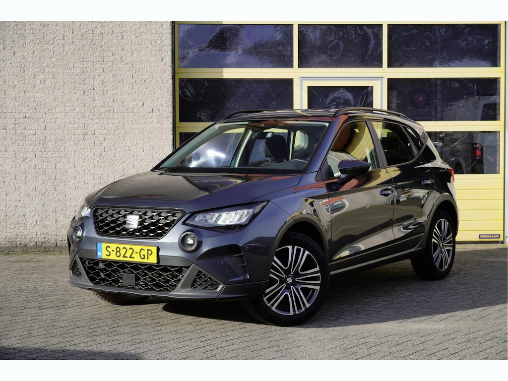 SEAT Arona 1.0 TSI Style BJ2023 Lmv 17" | Led | Pdc | App-Connect | Climate control | Cruise control | Getint glas