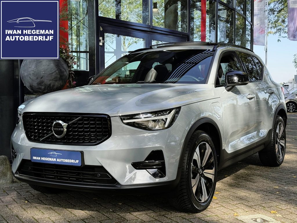 Volvo XC40 1.5 T4 Recharge | SOH 94,07% | Panoramadak | Climate Control | Adapt. Cruise Control | Licht metalen velgen | Stoel + Stuur verwarming