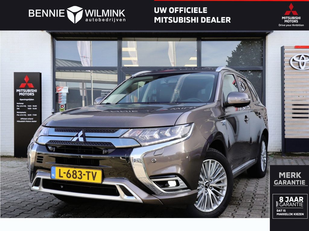 Mitsubishi Outlander 2.4 PHEV Intense+ | Trekhaak | Carplay | Standkachel