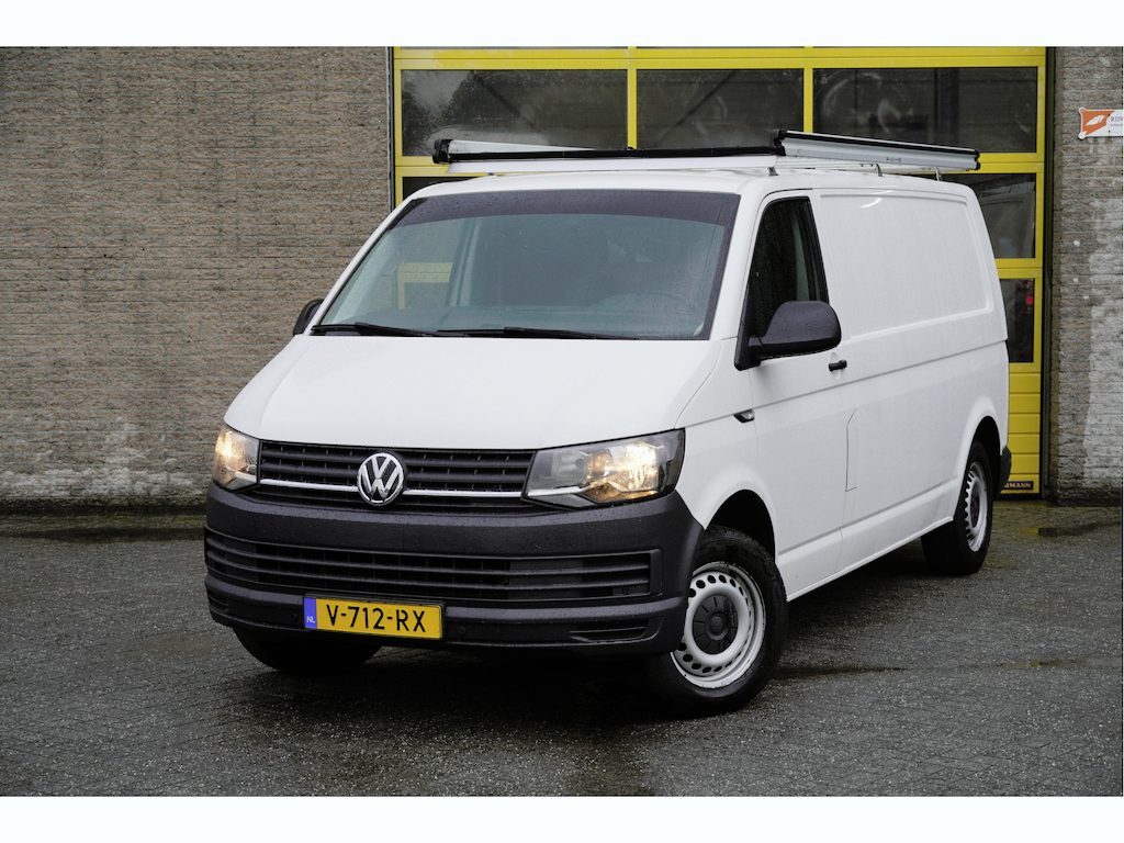 Volkswagen Transporter 2.0 TDI L2H1 BJ2018 Pdc | Trekhaak | Airco | Cruise control | Tussenschot+Raam | Achterklep+Raam | Zijdeur | Imperiaal