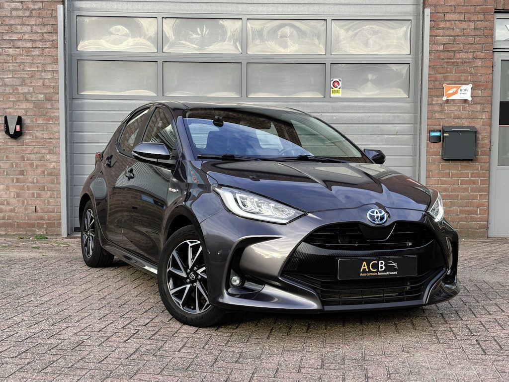 Toyota Yaris 1.5 Hybrid Dynamic Achteruitrijcamera / Cruise control / Keyless entry.
