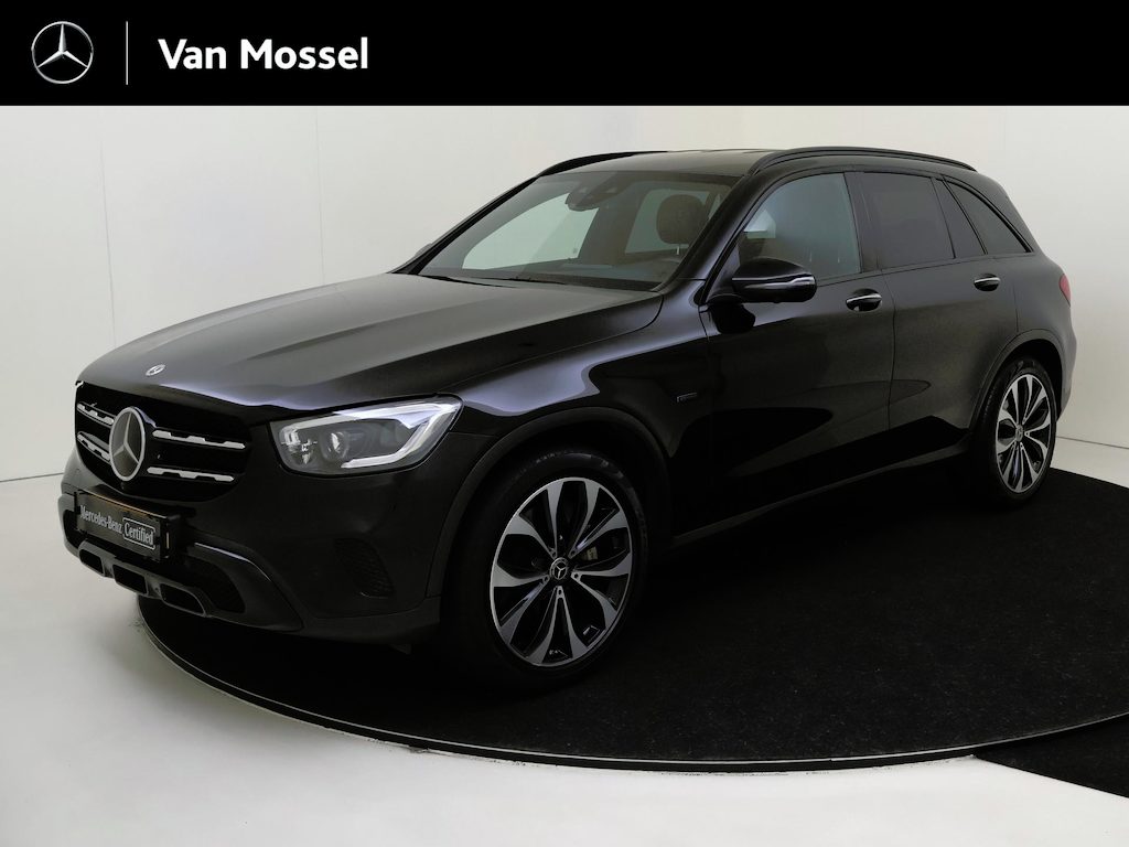 Mercedes-Benz GLC 300e 4MATIC / Dig. Cockpit/ Burmester/ Memory/ Night/ DISTRONIC