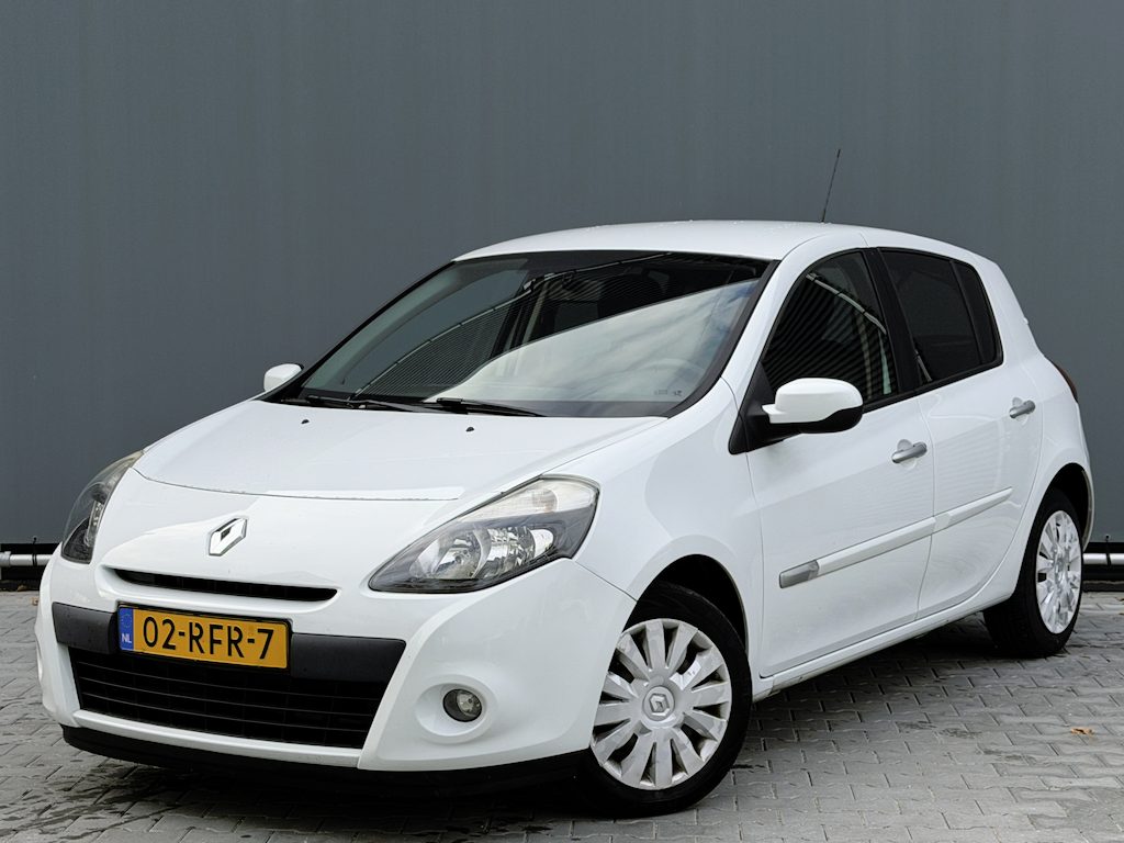 Renault Clio BWJ 2011 | 1.5 dCi 89PK Authentique | AIRCO | RADIO/CD-MP3 | EL PAKKET | DONKER GLAS |