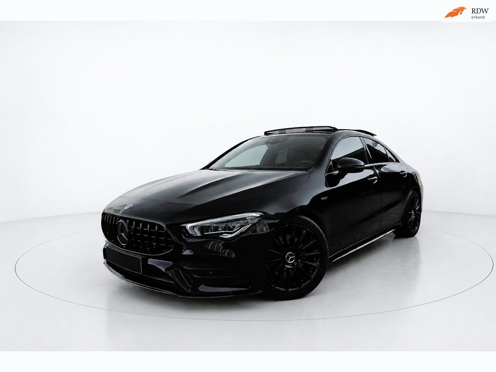 Mercedes-Benz CLA 200 AMG NIGHT PANO SFEER MEMORY