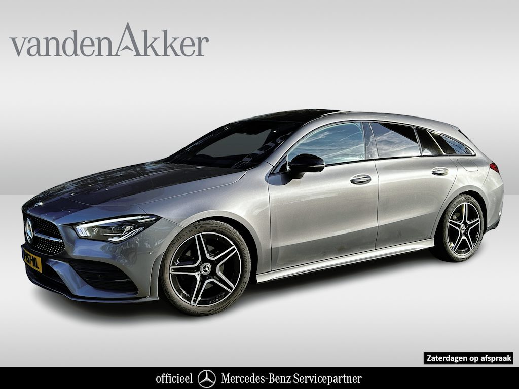 Mercedes-Benz CLA // Panormadak // Sfeerverlichting // Camera // Carplay // Night pakket