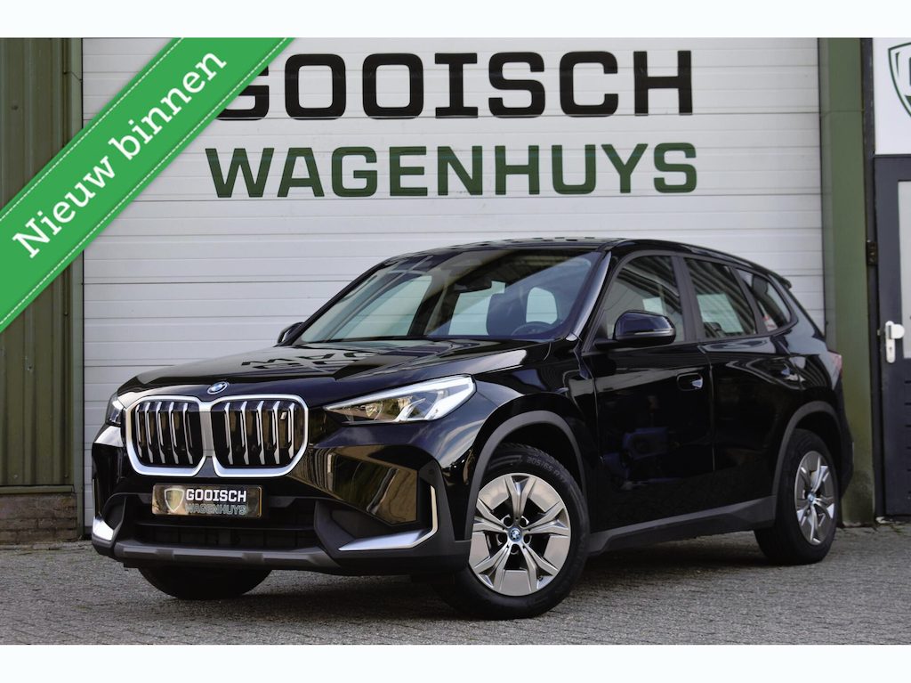 BMW iX1 xDrive30 Launch Edition 67 kWh | 100% SOH | Camera | Navi |